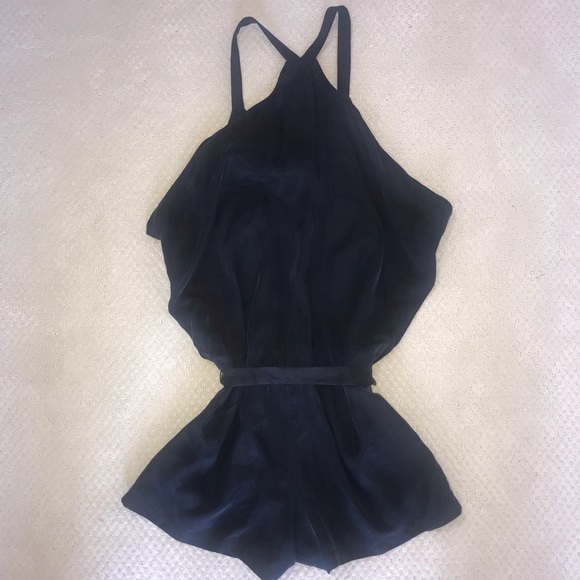 Like new, worn once-Super Cute romper! - Picture 2 of 4